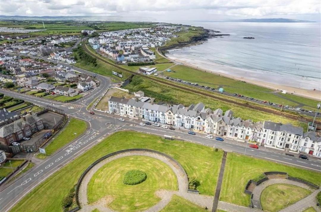 Ferienwohnung 1 Dunluce Park - Portrush By The Sea Exterior foto