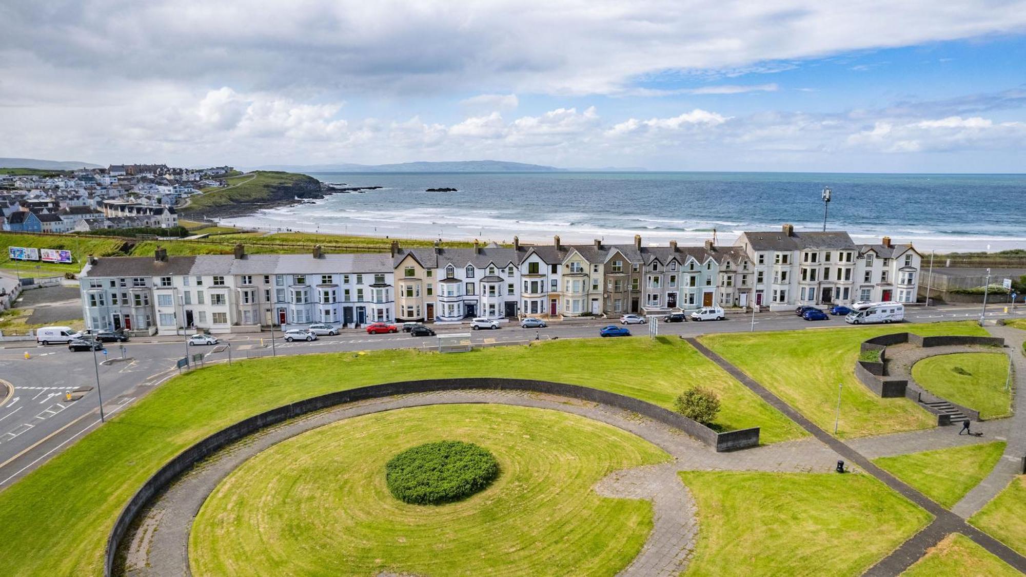 Ferienwohnung 1 Dunluce Park - Portrush By The Sea Exterior foto